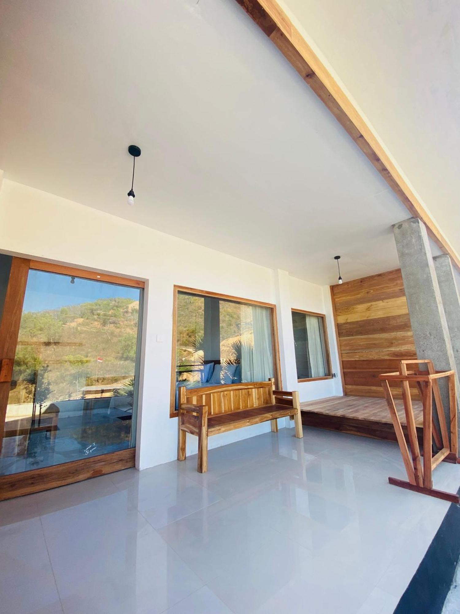 Sky Mountain Views Hotel Kuta  Екстериор снимка